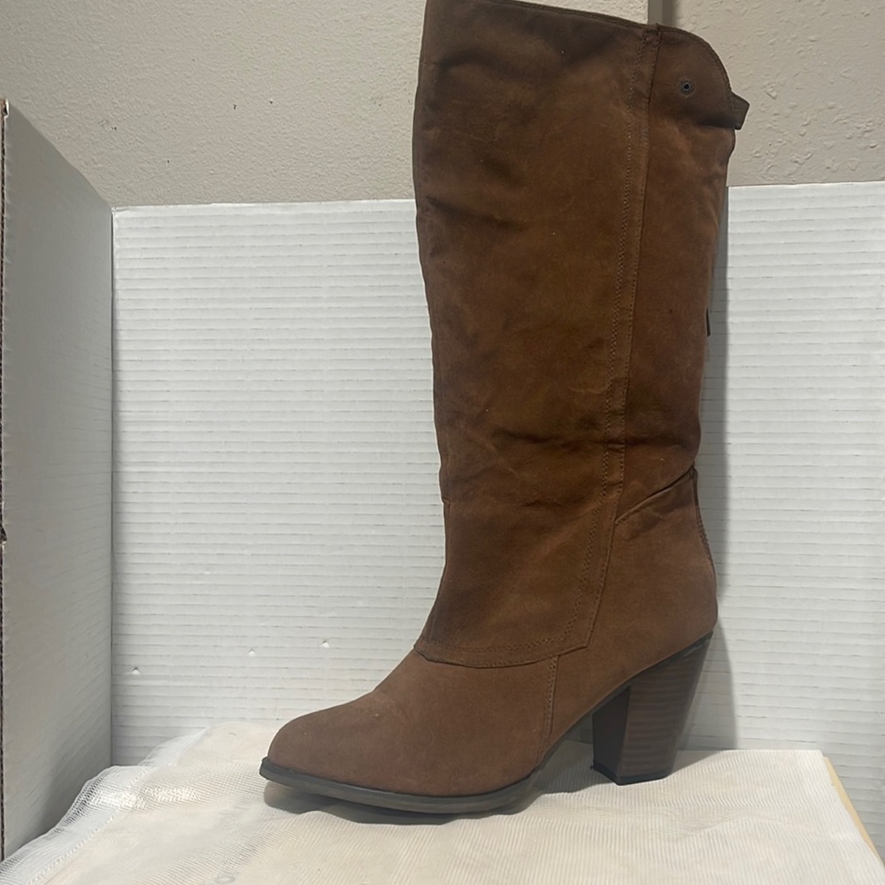 Vybe brown boots